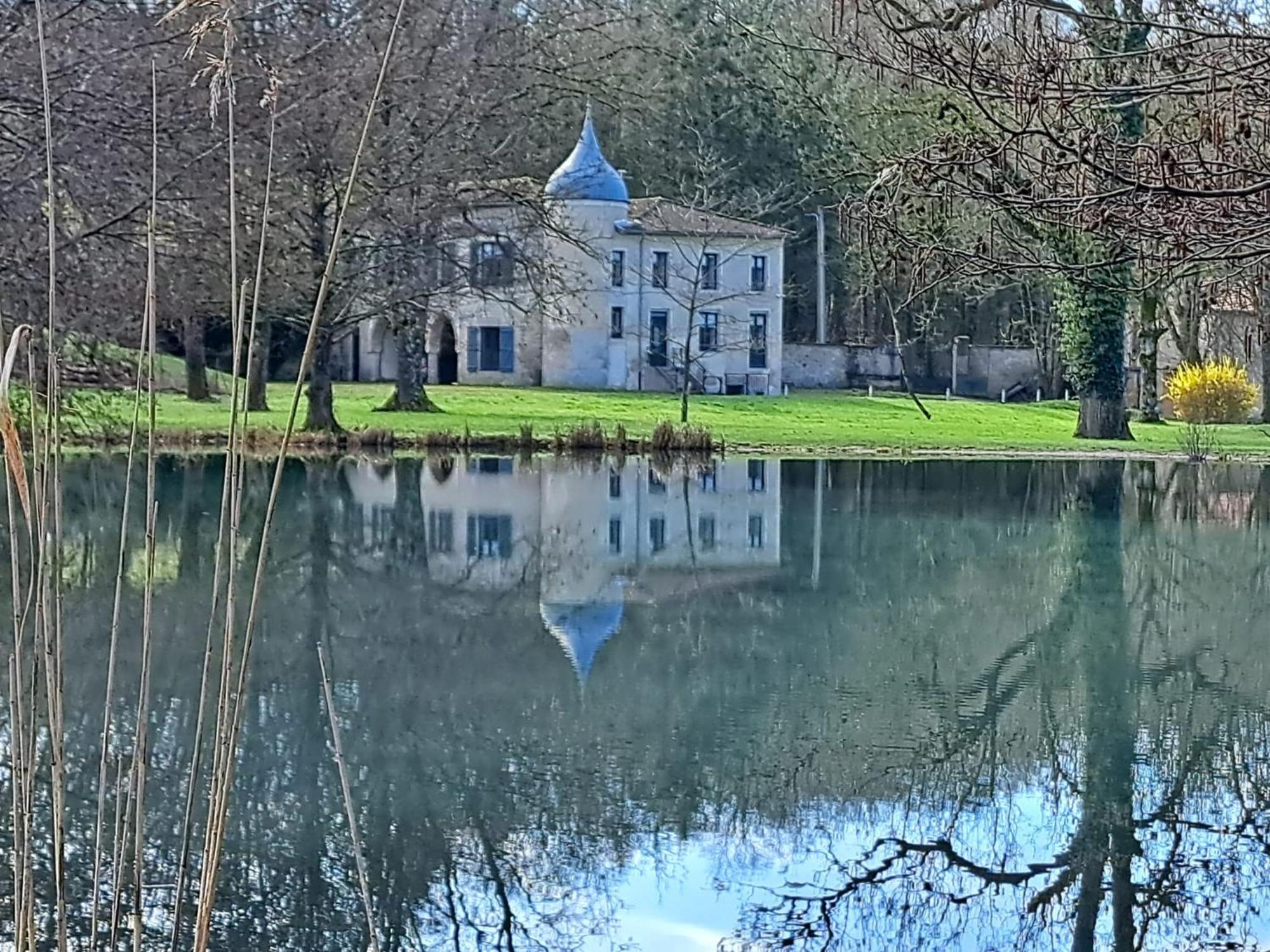 Lodge Hotel De Sommedieue Verdun Kültér fotó