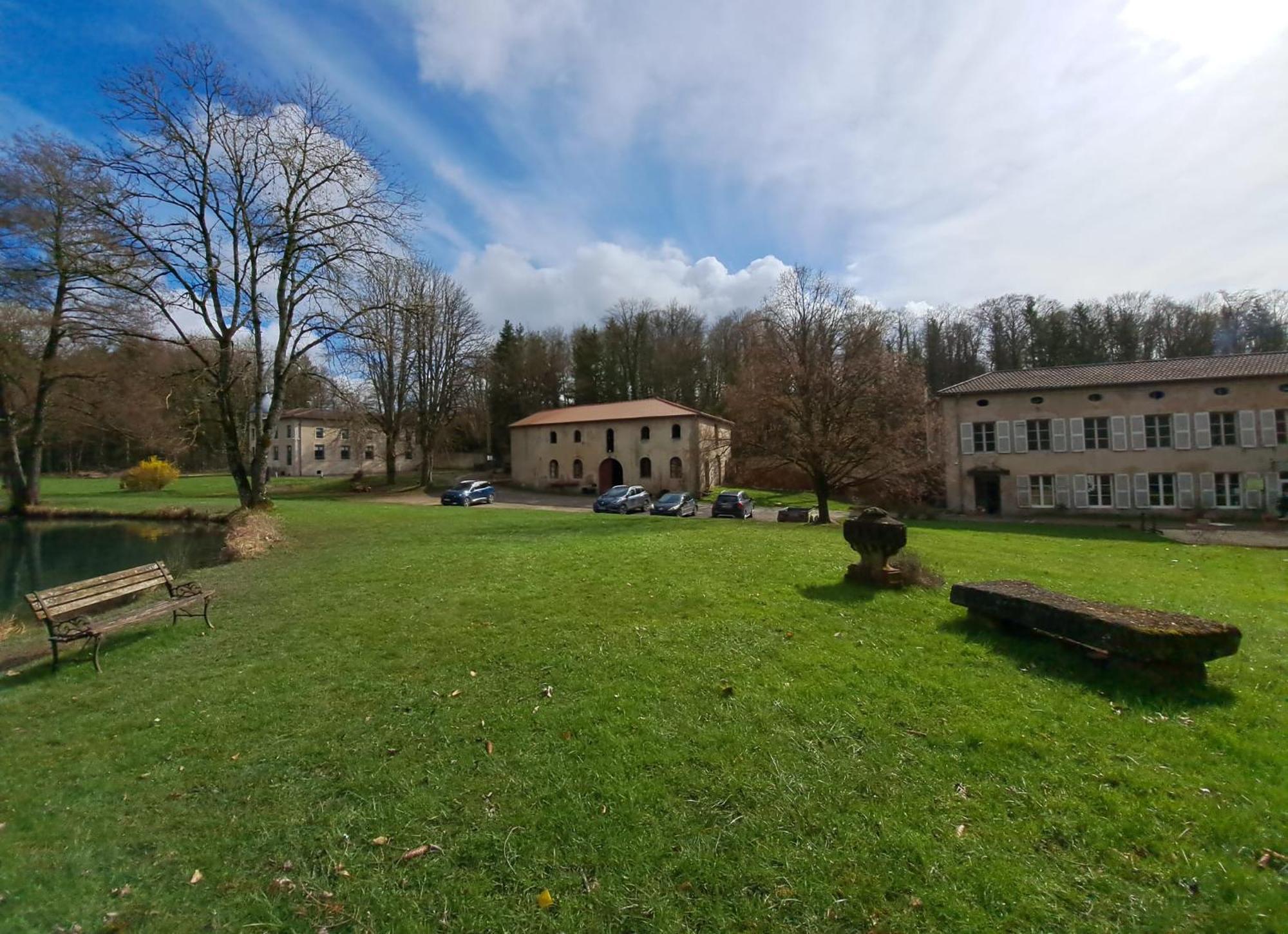 Lodge Hotel De Sommedieue Verdun Kültér fotó